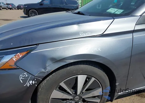 2021 Nissan Altima 2.5 Sv z USA, uszkodzony, nr VIN 1N4BL4DV1MN310265